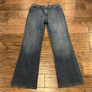 St. John Sport Boot Cut Size 8